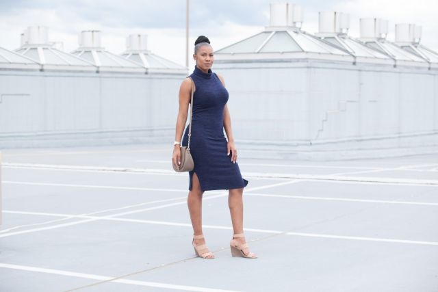 dresses for busty women, dresses for curvy women, busty girl approved, NessaSary Style, lulus, lulus dress, vanessa freeman, vanessa freeman blog, vanessa freeman news 12, vanessa freeman fashion, vanessa freeman tv, How to wear bodycon dresses, bodycon dress, navy dress with turtleneck, how to wear a sleeveless dress,