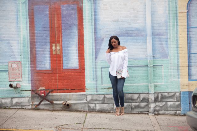 vanessa freeman, vanessa freeman tv, vanessa freeman host, vanessa freeman news 12, SheIn, Shein, shein, SheIn clothing, fluted sleeves, fall fashion, winter fashion, over the shoulder blouse with fluted sleeves