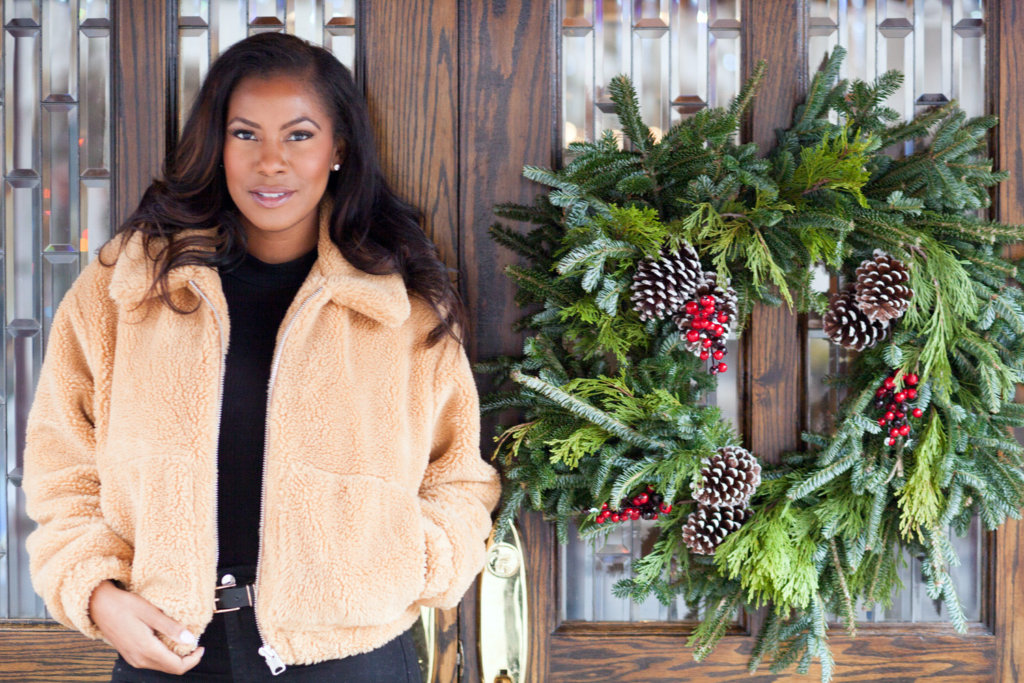 vanessa freeman, vanessa freeman host, vanessa freeman cheddar, vanessa freeman tv host, nessasary style, vanessa freeman blogger, life style xpress, holiday style, holiday ootd, holiday outfit, cozy holiday outfits, how to dress during the holidays, christmas outfit