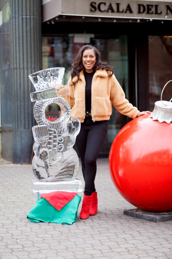 vanessa freeman, vanessa freeman host, vanessa freeman cheddar, vanessa freeman tv host, nessasary style, vanessa freeman blogger, life style xpress, holiday style, holiday ootd, holiday outfit, cozy holiday outfits, how to dress during the holidays, christmas outfit