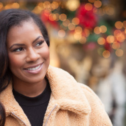 vanessa freeman, vanessa freeman host, vanessa freeman cheddar, vanessa freeman tv host, nessasary style, vanessa freeman blogger, life style xpress, holiday style, holiday ootd, holiday outfit, cozy holiday outfits, how to dress during the holidays, christmas outfit