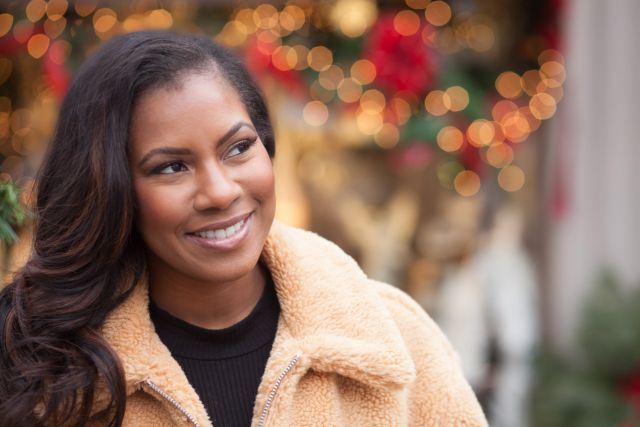 vanessa freeman, vanessa freeman host, vanessa freeman cheddar, vanessa freeman tv host, nessasary style, vanessa freeman blogger, life style xpress, holiday style, holiday ootd, holiday outfit, cozy holiday outfits, how to dress during the holidays, christmas outfit